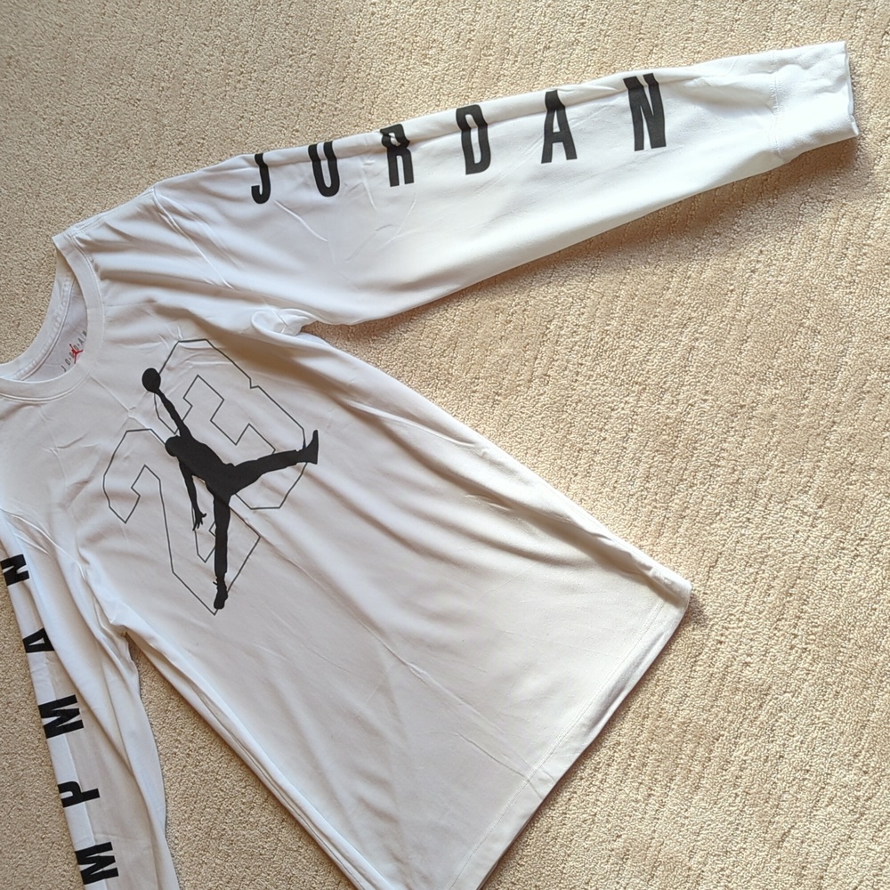 Jordan Premium Tee - Picture 3 of 5